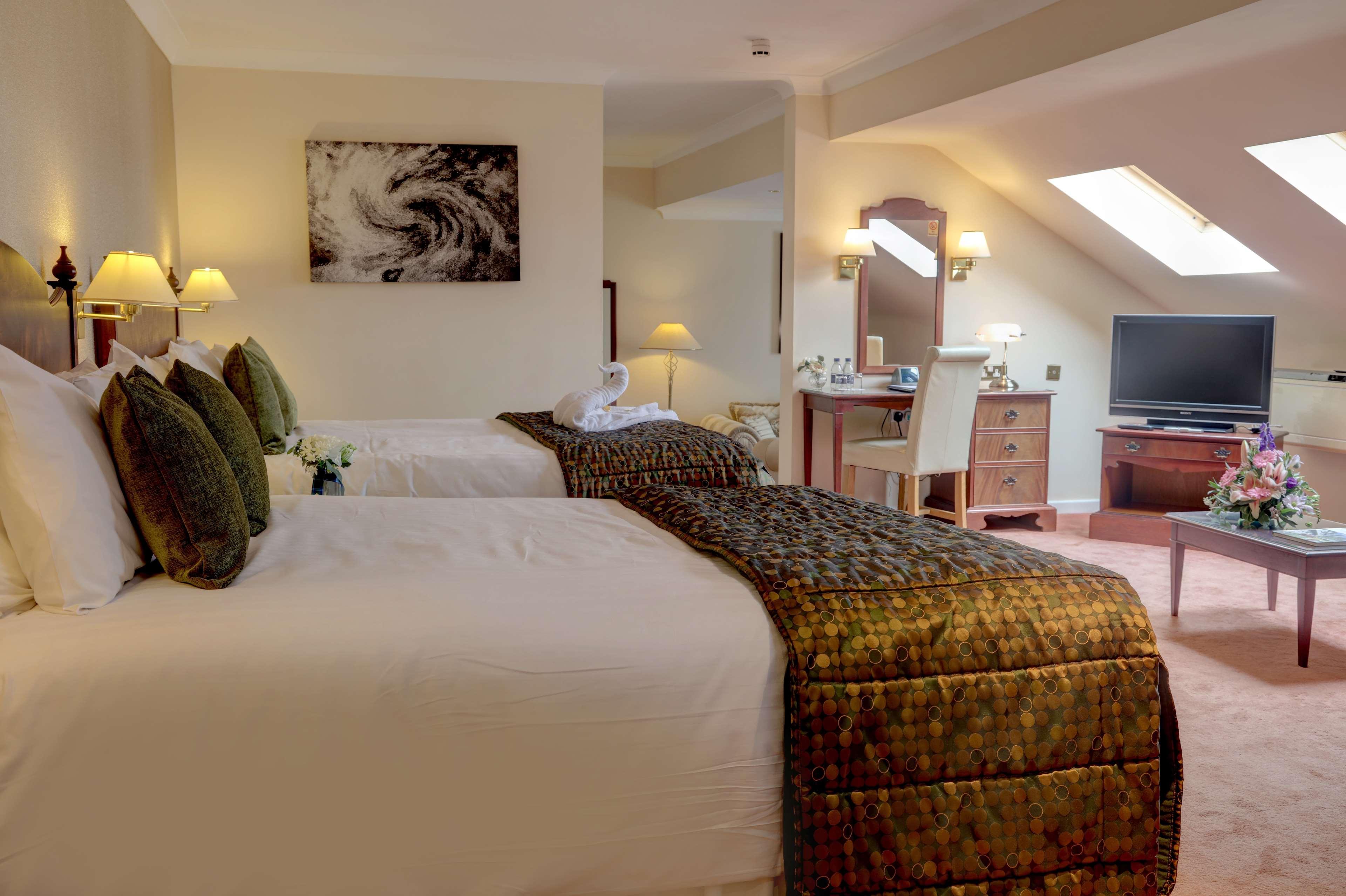 Best Western Plus Bentley Hotel, Leisure Club & Spa Thorpe on the Hill  Bagian luar foto