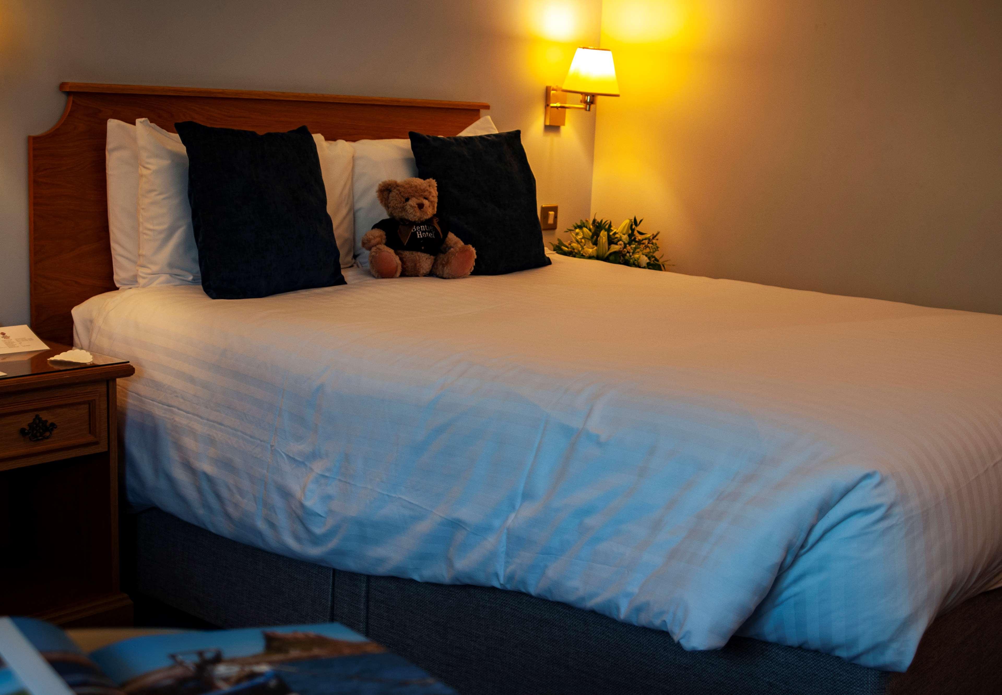 Best Western Plus Bentley Hotel, Leisure Club & Spa Thorpe on the Hill  Bagian luar foto