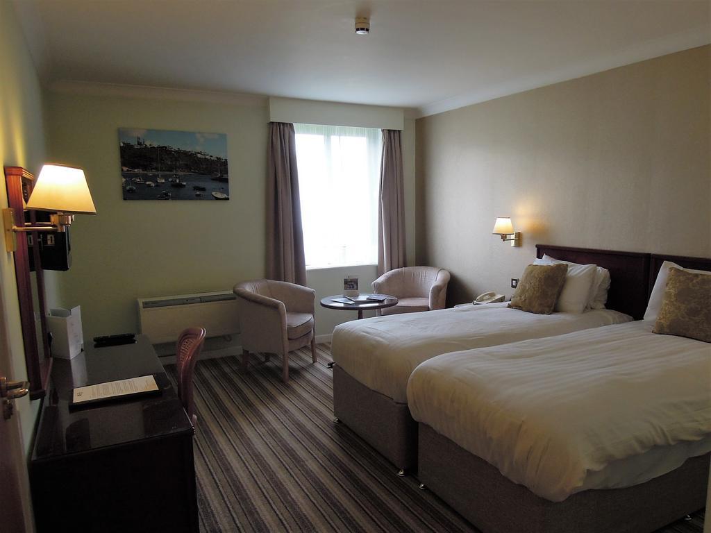 Best Western Plus Bentley Hotel, Leisure Club & Spa Thorpe on the Hill  Bagian luar foto