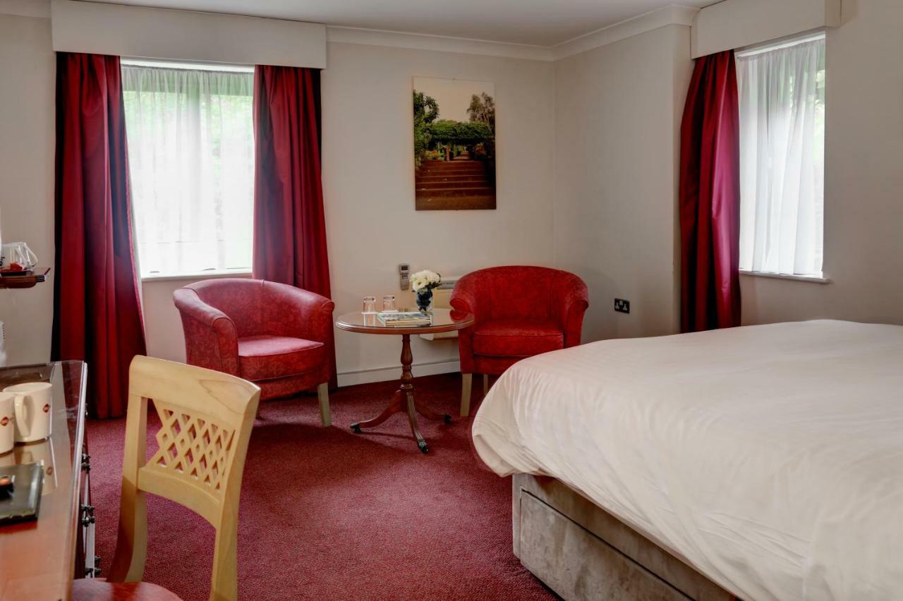 Best Western Plus Bentley Hotel, Leisure Club & Spa Thorpe on the Hill  Bagian luar foto